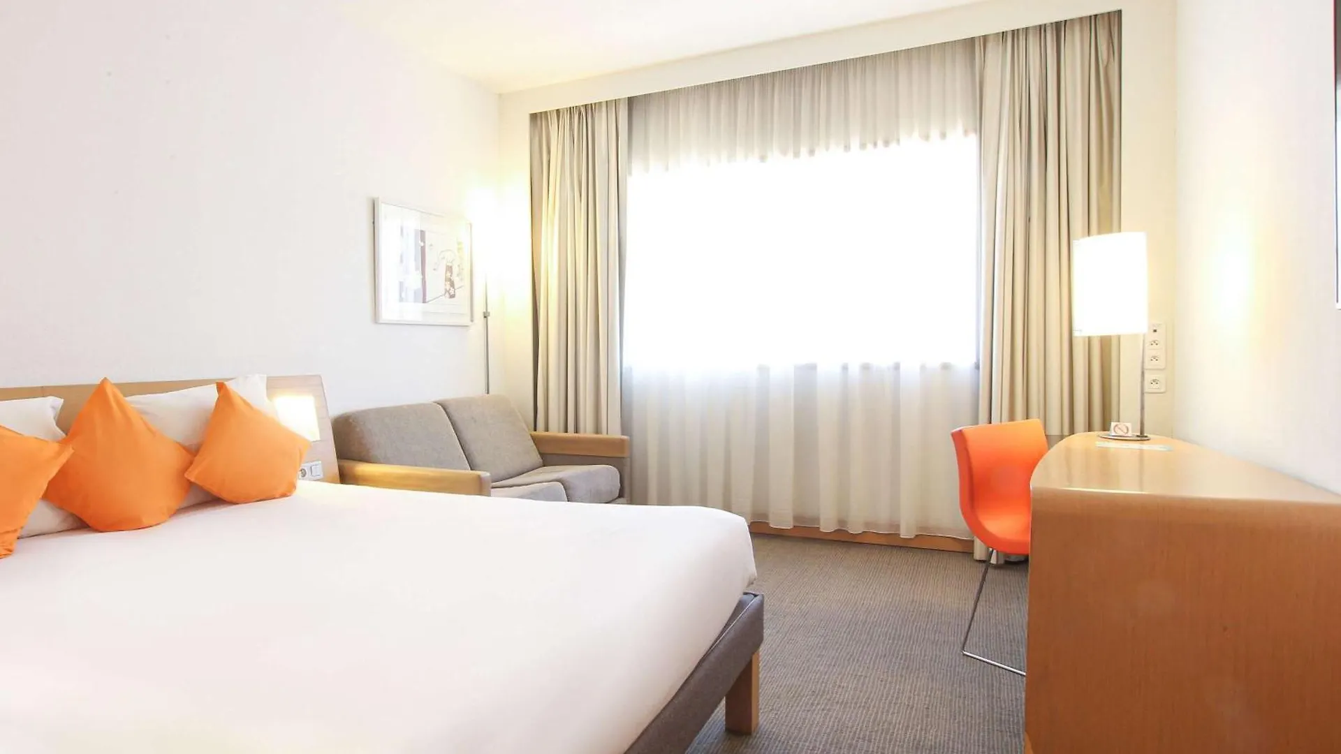 Novotel Τύνιδα 4*,